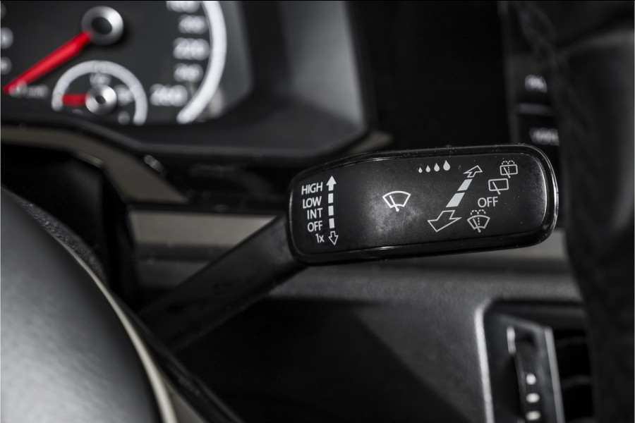 Volkswagen Polo 1.0 TSI 95 PK Comfortline | Adapt. Cruise | NAV + App. Connect | Airco | DAB | LM 17" |