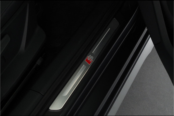 Audi A3 Sportback 40 TFSI e S line > 204pk/Daytona grijs/Adaptive cruise control/Stoelverwarming...