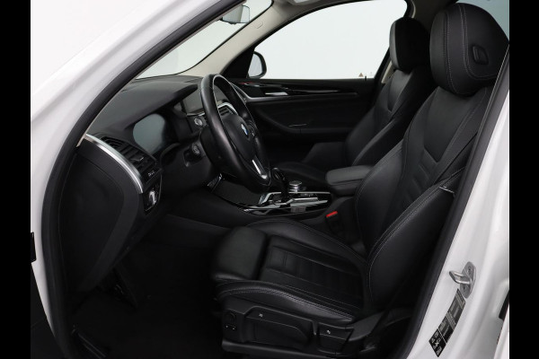 BMW X3 xDrive30i High Executive | Adaptive cruise | Head-Up | Leder | Carplay | Trekhaak | Camera | Stoelverwarming | Live Cockpit | 20'' lichtmetalen velgen | Keyless | Sportstoelen | Full LED | Navigatie