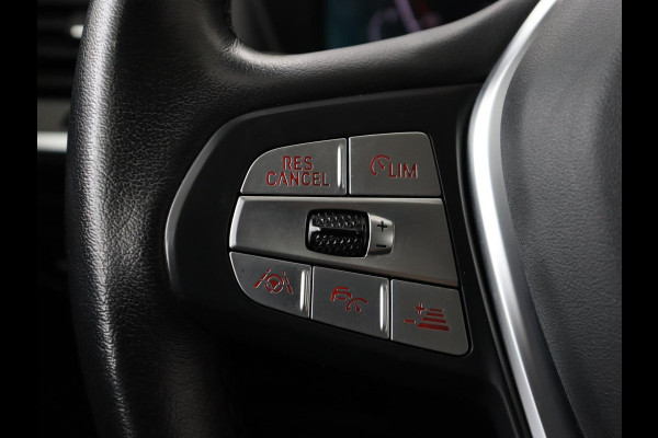 BMW X3 xDrive30i High Executive | Adaptive cruise | Head-Up | Leder | Carplay | Trekhaak | Camera | Stoelverwarming | Live Cockpit | 20'' lichtmetalen velgen | Keyless | Sportstoelen | Full LED | Navigatie