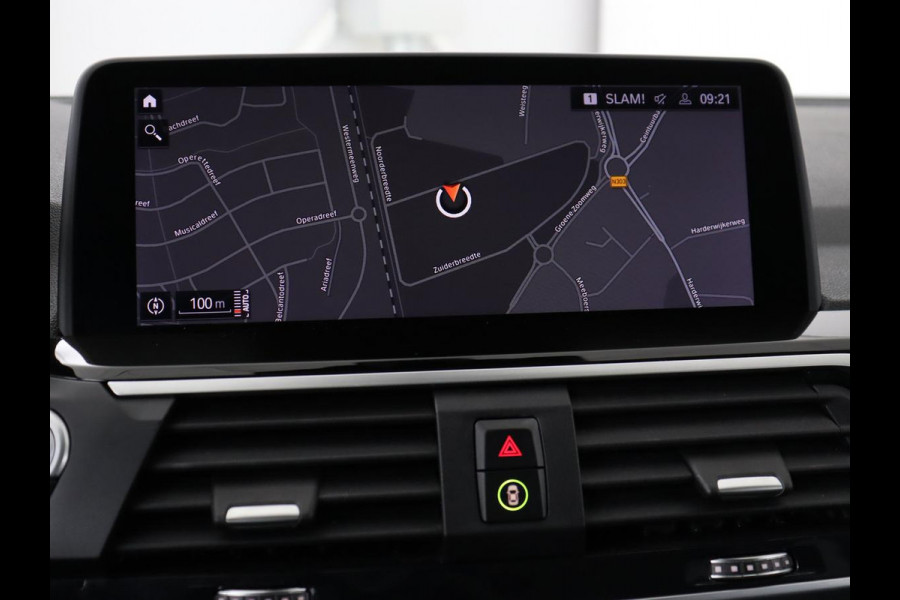 BMW X3 xDrive30i High Executive | Adaptive cruise | Head-Up | Leder | Carplay | Trekhaak | Camera | Stoelverwarming | Live Cockpit | 20'' lichtmetalen velgen | Keyless | Sportstoelen | Full LED | Navigatie