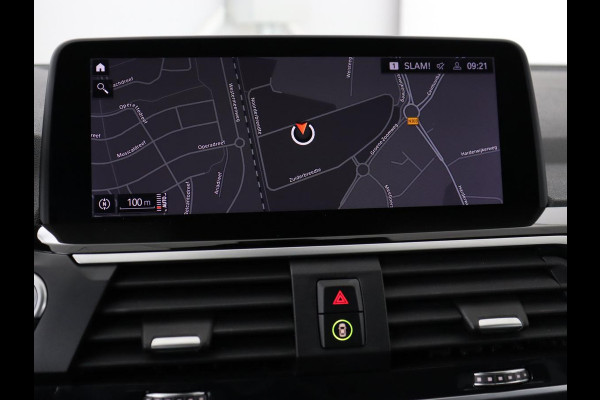 BMW X3 xDrive30i High Executive | Adaptive cruise | Head-Up | Leder | Carplay | Trekhaak | Camera | Stoelverwarming | Live Cockpit | 20'' lichtmetalen velgen | Keyless | Sportstoelen | Full LED | Navigatie