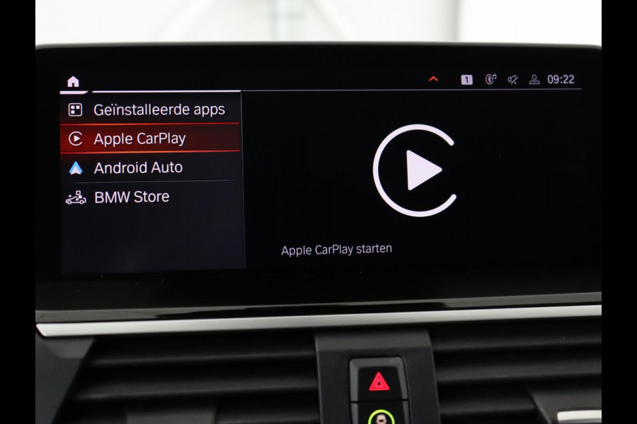 BMW X3 xDrive30i High Executive | Adaptive cruise | Head-Up | Leder | Carplay | Trekhaak | Camera | Stoelverwarming | Live Cockpit | 20'' lichtmetalen velgen | Keyless | Sportstoelen | Full LED | Navigatie