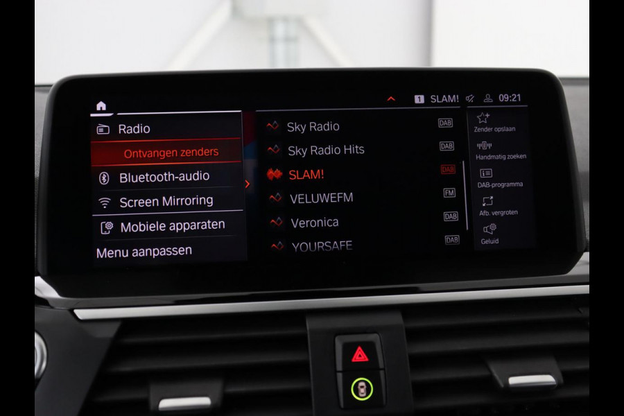 BMW X3 xDrive30i High Executive | Adaptive cruise | Head-Up | Leder | Carplay | Trekhaak | Camera | Stoelverwarming | Live Cockpit | 20'' lichtmetalen velgen | Keyless | Sportstoelen | Full LED | Navigatie