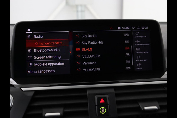 BMW X3 xDrive30i High Executive | Adaptive cruise | Head-Up | Leder | Carplay | Trekhaak | Camera | Stoelverwarming | Live Cockpit | 20'' lichtmetalen velgen | Keyless | Sportstoelen | Full LED | Navigatie