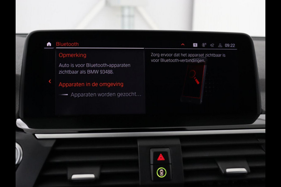 BMW X3 xDrive30i High Executive | Adaptive cruise | Head-Up | Leder | Carplay | Trekhaak | Camera | Stoelverwarming | Live Cockpit | 20'' lichtmetalen velgen | Keyless | Sportstoelen | Full LED | Navigatie