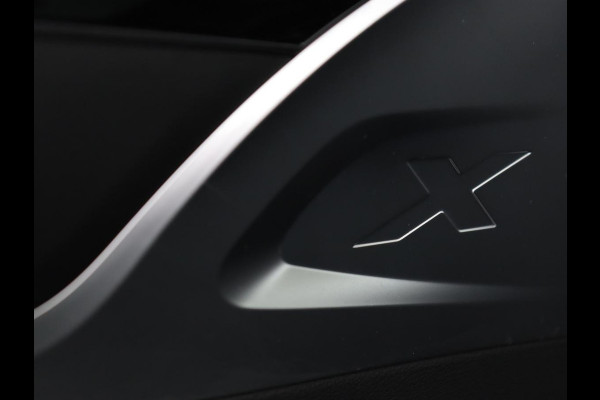 BMW X3 xDrive30i High Executive | Adaptive cruise | Head-Up | Leder | Carplay | Trekhaak | Camera | Stoelverwarming | Live Cockpit | 20'' lichtmetalen velgen | Keyless | Sportstoelen | Full LED | Navigatie