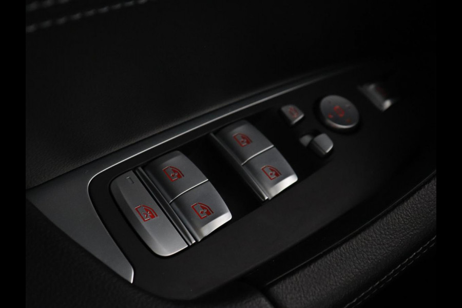 BMW X3 xDrive30i High Executive | Adaptive cruise | Head-Up | Leder | Carplay | Trekhaak | Camera | Stoelverwarming | Live Cockpit | 20'' lichtmetalen velgen | Keyless | Sportstoelen | Full LED | Navigatie