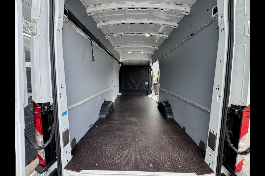 Ford Transit 350 2.0 TDCI L4H3 Trend RWD | Garantie 2028 | Navi | Digitale spiegel | Express Line | CarPlay | Clima | Stoelverw.