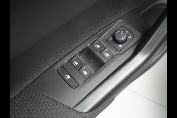 Volkswagen Taigo 1.0 TSI 110pk R-Line Panoramadak Navigatie via App Clima Pdc Lm Velgen 250