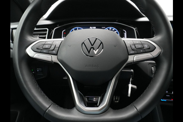 Volkswagen Taigo 1.0 TSI 110pk R-Line Panoramadak Navigatie via App Clima Pdc Lm Velgen 250