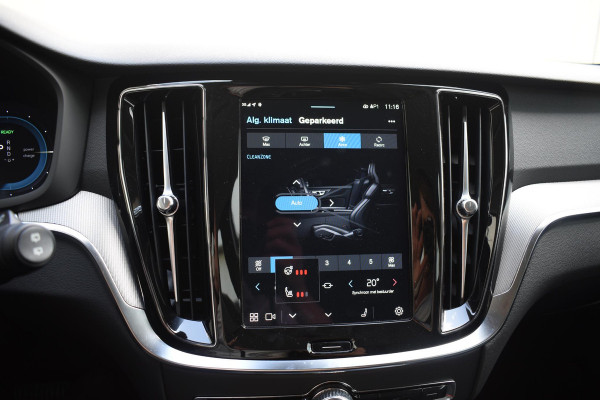 Volvo V60 T6 350PK Automaat AWD Plus Dark / Navigatie / Camera / Adaptieve Cruise Control / Elektrische Stoelen / Leder / LM Velgen /