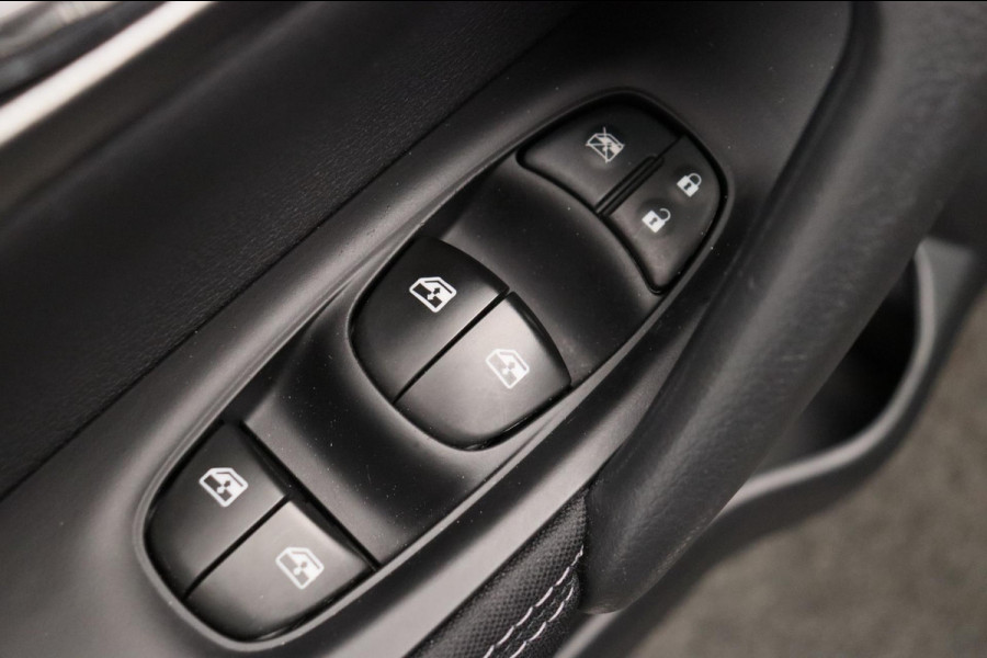 Nissan QASHQAI 1.2 N-Connecta Pano/dak Rondomzicht/Camera Navigatie Trekhaak