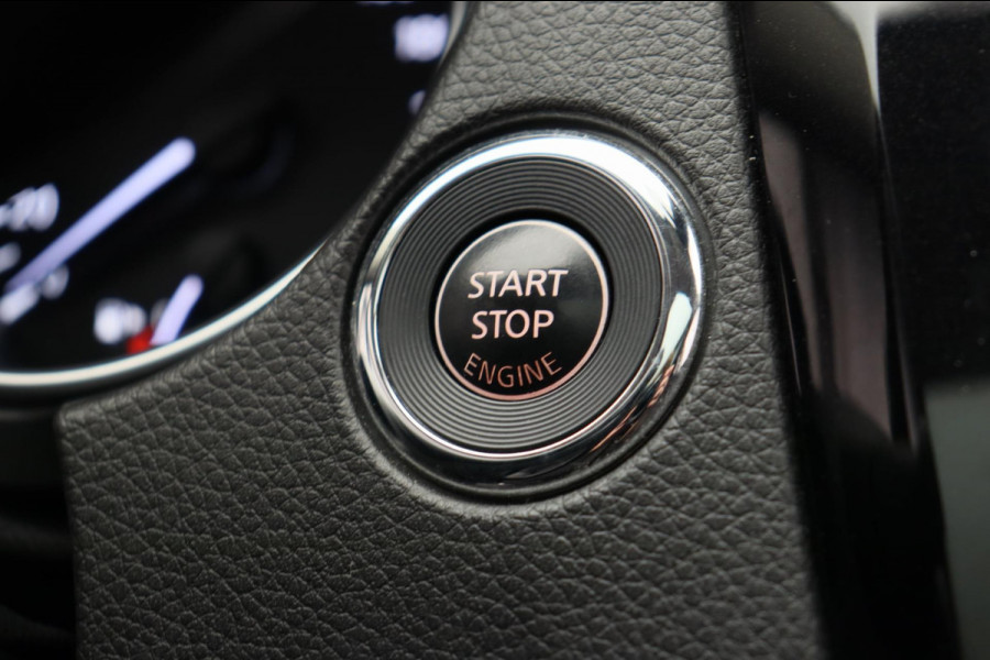 Nissan QASHQAI 1.2 N-Connecta Pano/dak Rondomzicht/Camera Navigatie Trekhaak