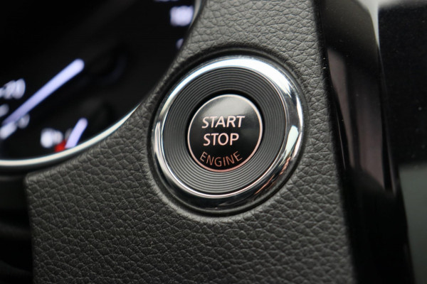 Nissan QASHQAI 1.2 N-Connecta Pano/dak Rondomzicht/Camera Navigatie Trekhaak