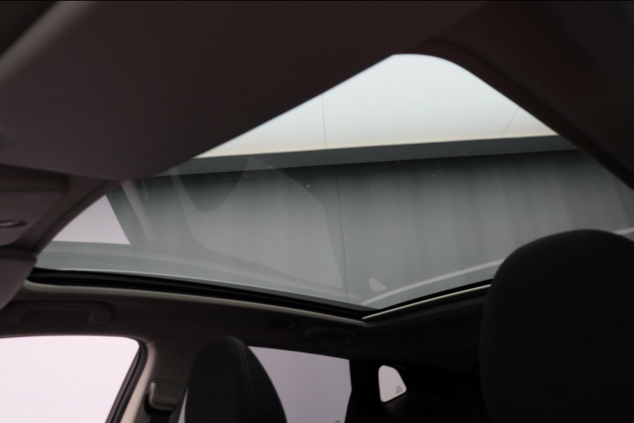 Nissan QASHQAI 1.2 N-Connecta Pano/dak Rondomzicht/Camera Navigatie Trekhaak