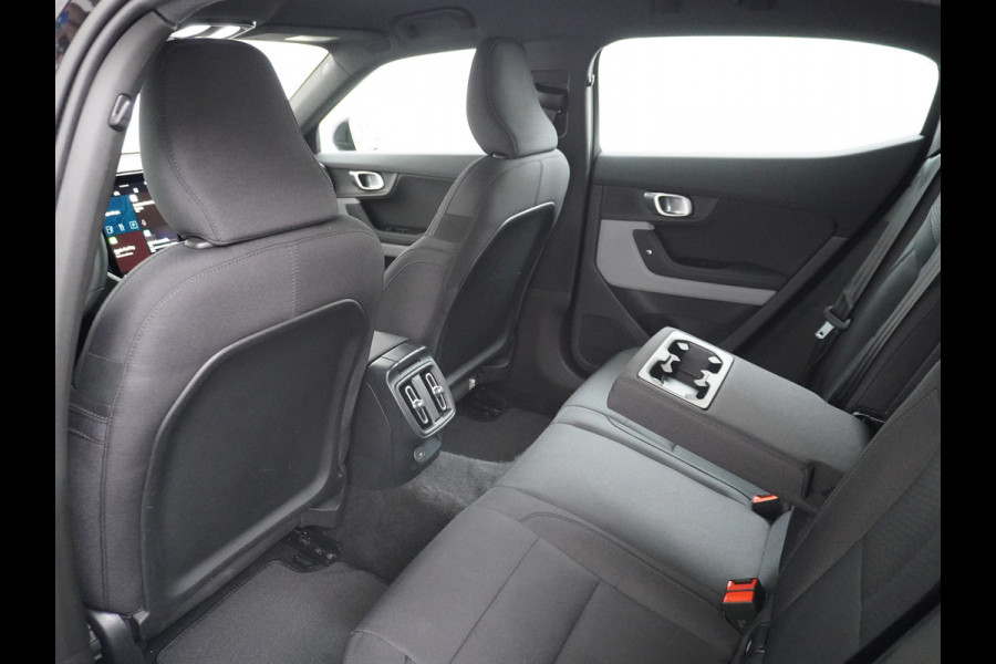 Polestar 2 Long Range 78 kWh Sleutelloos(Telefoon-sleutel) Adaptive-Cruise Carplay Android 360-Camera 19"LM Led-Pixel-Lamp WiFi PDC-a+v Par Phone-Connect.Stoel-Verwarmd 1500kg-trekvermogen OnePedal drive Licht+Zichtpakket 55.000 nieuw!! EBD RemAssist Virtual-Cockpit digiDash Uitparkeer waarschuwing Botswaarsc.syst. Autonoom-Rem Noodrem ESP TCS Hill-Assist Lane Assist Pre-Crash-Syst. Emergency-Call Keyless Ecc tot 150kw snell