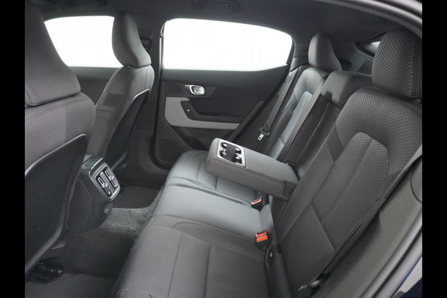 Polestar 2 Long Range 78 kWh Sleutelloos(Telefoon-sleutel) Adaptive-Cruise Carplay Android 360-Camera 19"LM Led-Pixel-Lamp WiFi PDC-a+v Par Phone-Connect.Stoel-Verwarmd 1500kg-trekvermogen OnePedal drive Licht+Zichtpakket 55.000 nieuw!! EBD RemAssist Virtual-Cockpit digiDash Uitparkeer waarschuwing Botswaarsc.syst. Autonoom-Rem Noodrem ESP TCS Hill-Assist Lane Assist Pre-Crash-Syst. Emergency-Call Keyless Ecc tot 150kw snell