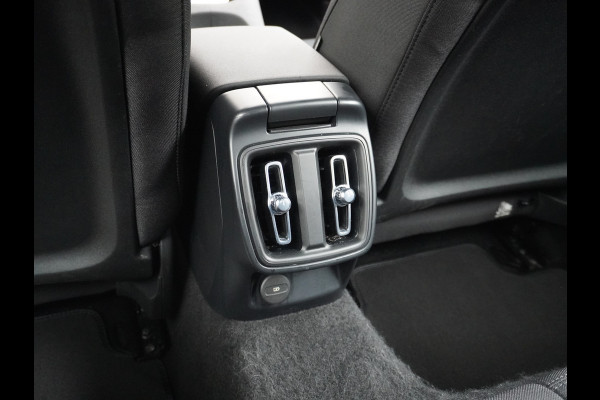 Polestar 2 Long Range 78 kWh Sleutelloos(Telefoon-sleutel) Adaptive-Cruise Carplay Android 360-Camera 19"LM Led-Pixel-Lamp WiFi PDC-a+v Par Phone-Connect.Stoel-Verwarmd 1500kg-trekvermogen OnePedal drive Licht+Zichtpakket 55.000 nieuw!! EBD RemAssist Virtual-Cockpit digiDash Uitparkeer waarschuwing Botswaarsc.syst. Autonoom-Rem Noodrem ESP TCS Hill-Assist Lane Assist Pre-Crash-Syst. Emergency-Call Keyless Ecc tot 150kw snell