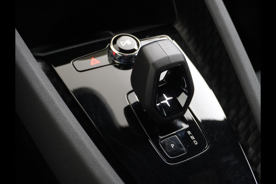 Polestar 2 Long Range 78 kWh Sleutelloos(Telefoon-sleutel) Adaptive-Cruise Carplay Android 360-Camera 19"LM Led-Pixel-Lamp WiFi PDC-a+v Par Phone-Connect.Stoel-Verwarmd 1500kg-trekvermogen OnePedal drive Licht+Zichtpakket 55.000 nieuw!! EBD RemAssist Virtual-Cockpit digiDash Uitparkeer waarschuwing Botswaarsc.syst. Autonoom-Rem Noodrem ESP TCS Hill-Assist Lane Assist Pre-Crash-Syst. Emergency-Call Keyless Ecc tot 150kw snell