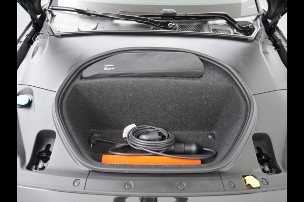 Polestar 2 Long Range 78 kWh Sleutelloos(Telefoon-sleutel) Adaptive-Cruise Carplay Android 360-Camera 19"LM Led-Pixel-Lamp WiFi PDC-a+v Par Phone-Connect.Stoel-Verwarmd 1500kg-trekvermogen OnePedal drive Licht+Zichtpakket 55.000 nieuw!! EBD RemAssist Virtual-Cockpit digiDash Uitparkeer waarschuwing Botswaarsc.syst. Autonoom-Rem Noodrem ESP TCS Hill-Assist Lane Assist Pre-Crash-Syst. Emergency-Call Keyless Ecc tot 150kw snell