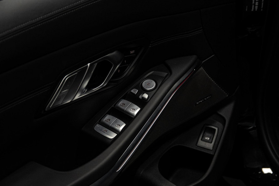 BMW M3 Touring xDrive Competition *Facelift 530pk / Carbon pack / Harman-Kardon / Head-up Display / Surround-view / Memory*