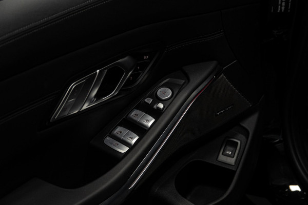 BMW M3 Touring xDrive Competition *Facelift 530pk / Carbon pack / Harman-Kardon / Head-up Display / Surround-view / Memory*