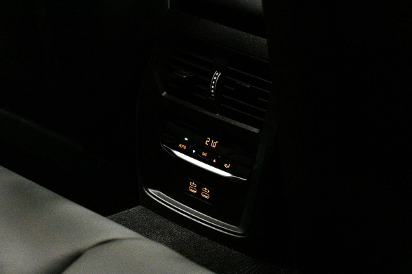 BMW M3 Touring xDrive Competition *Facelift 530pk / Carbon pack / Harman-Kardon / Head-up Display / Surround-view / Memory*