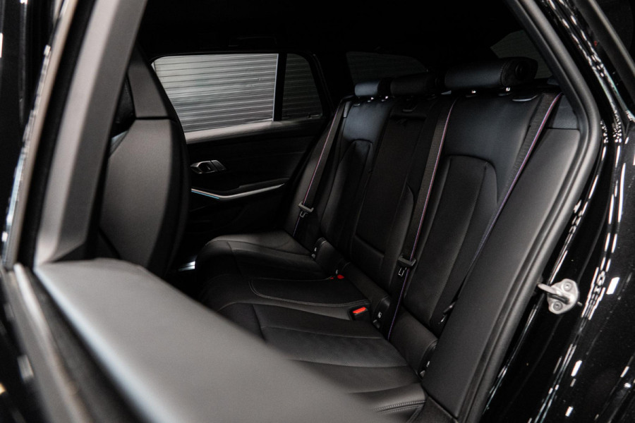 BMW M3 Touring xDrive Competition *Facelift 530pk / Carbon pack / Harman-Kardon / Head-up Display / Surround-view / Memory*
