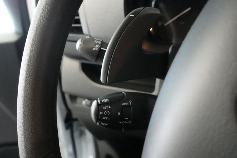 Opel Vivaro 2.0 BlueHDi 145PK L3 Automaat Airco Bluetooth Cruise Control Navigatie Trekhaak