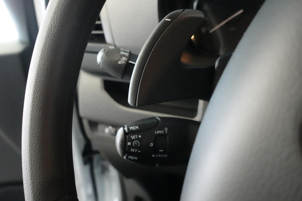 Opel Vivaro 2.0 BlueHDi 145PK L3 Automaat Airco Bluetooth Cruise Control Navigatie Trekhaak