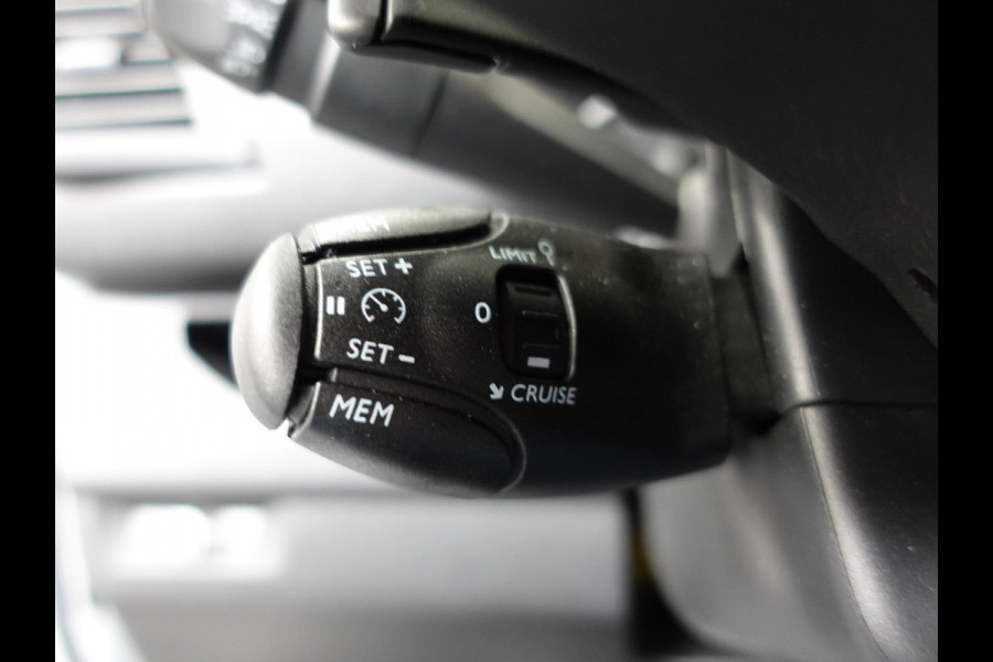 Opel Vivaro 2.0 BlueHDi 145PK L3 Automaat Airco Bluetooth Cruise Control Navigatie Trekhaak