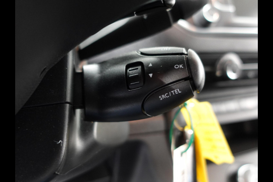 Opel Vivaro 2.0 BlueHDi 145PK L3 Automaat Airco Bluetooth Cruise Control Navigatie Trekhaak