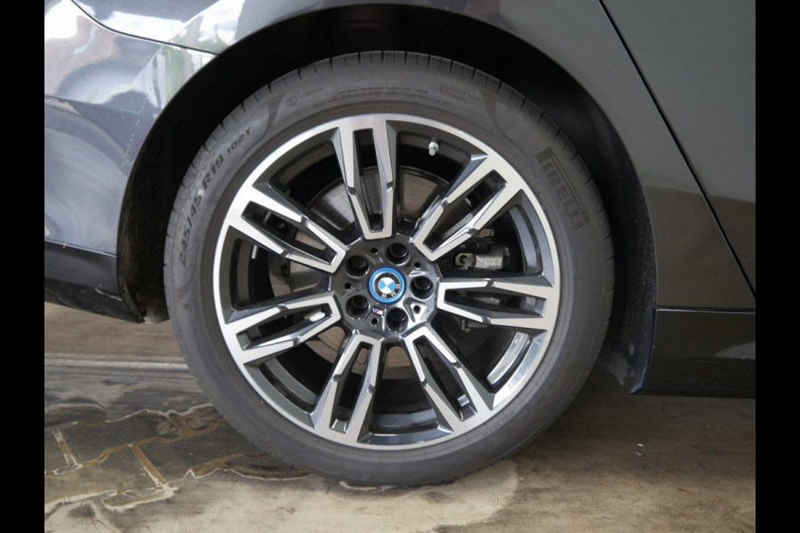 BMW i5 xDrive40 M-Sport - Onderstel Prof - Trekhaak - Bowers & Wilkins - Driving Ass Prof