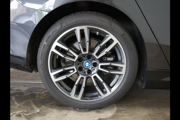 BMW i5 xDrive40 M-Sport - Onderstel Prof - Trekhaak - Bowers & Wilkins - Driving Ass Prof