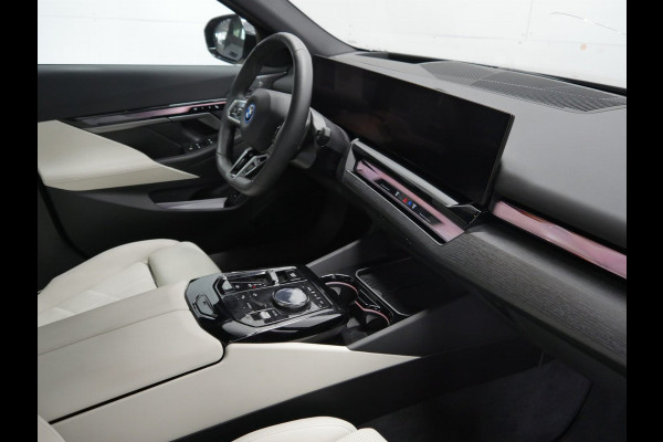 BMW i5 xDrive40 M-Sport - Onderstel Prof - Trekhaak - Bowers & Wilkins - Driving Ass Prof