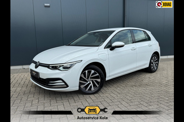 Volkswagen Golf 1.4 eHybrid * Visueel Cockpit * Cruise * Rijstrooksensor * AppleCarPlay *