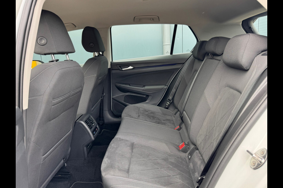Volkswagen Golf 1.4 eHybrid * Visueel Cockpit * Cruise * Rijstrooksensor * AppleCarPlay *