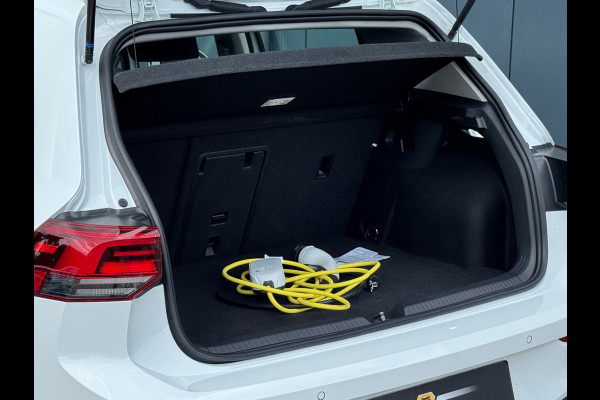 Volkswagen Golf 1.4 eHybrid * Visueel Cockpit * Cruise * Rijstrooksensor * AppleCarPlay *