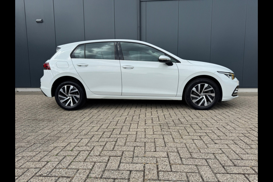 Volkswagen Golf 1.4 eHybrid * Visueel Cockpit * Cruise * Rijstrooksensor * AppleCarPlay *