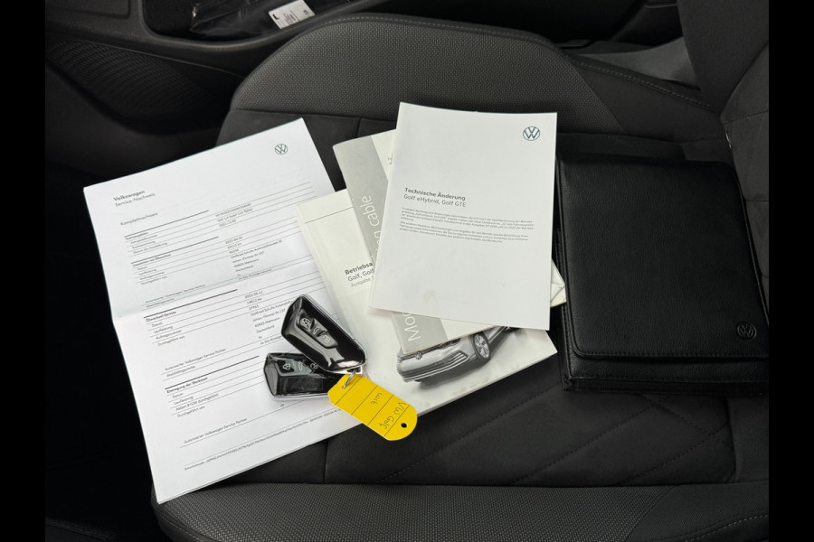 Volkswagen Golf 1.4 eHybrid * Visueel Cockpit * Cruise * Rijstrooksensor * AppleCarPlay *