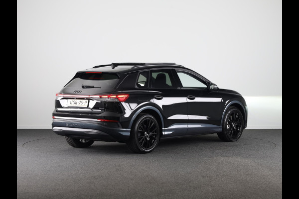 Audi Q4 e-tron 45 quattro Advanced edition 82 kWh 286pk | Panoramadak | 20 inch lichtmetalen velgen | Parkeercamera | Adaptieve cruise controle