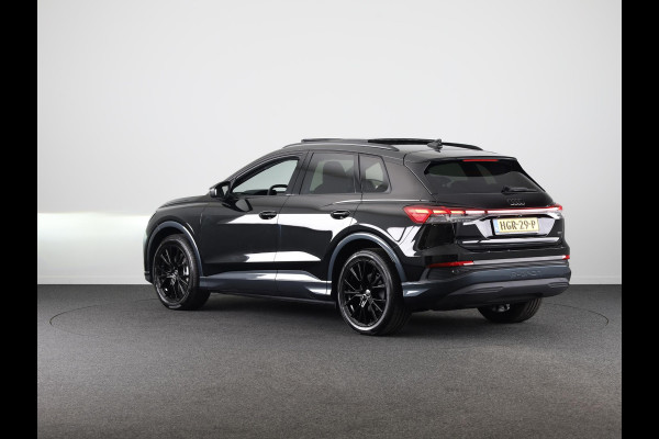 Audi Q4 e-tron 45 quattro Advanced edition 82 kWh 286pk | Panoramadak | 20 inch lichtmetalen velgen | Parkeercamera | Adaptieve cruise controle