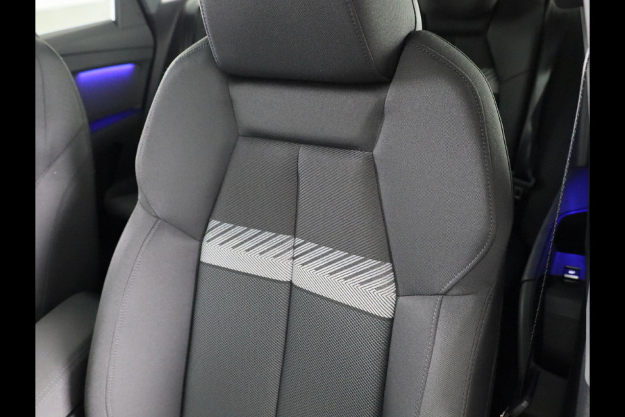 Audi Q4 e-tron 45 quattro Advanced edition 82 kWh 286pk | Panoramadak | 20 inch lichtmetalen velgen | Parkeercamera | Adaptieve cruise controle