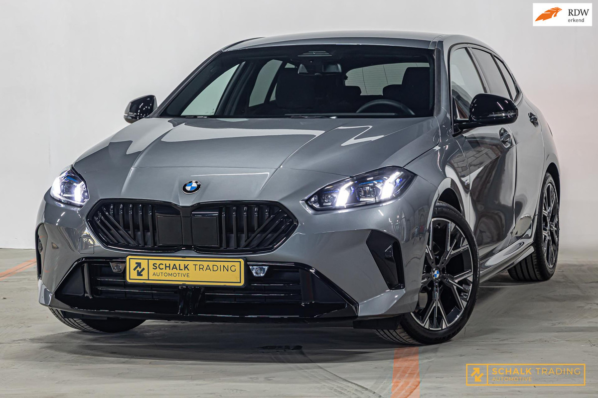 BMW 1-serie 120 M-Sport Design Edition|Sportstoelen|Camera BMW 1-serie 120 M-Sport Design Edition|Sportstoelen|Camera