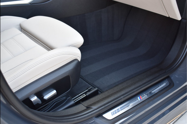 BMW 3 Serie Touring 330e xDrive M-Sport 292 Pk Pano Memory Head-Up Laser Vol Leder 19 Inch
