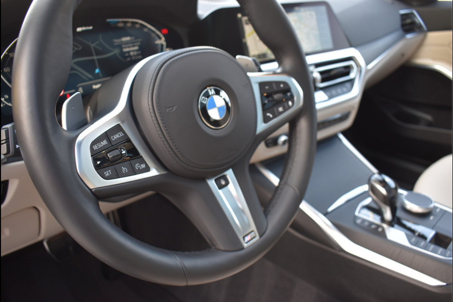 BMW 3 Serie Touring 330e xDrive M-Sport 292 Pk Pano Memory Head-Up Laser Vol Leder 19 Inch