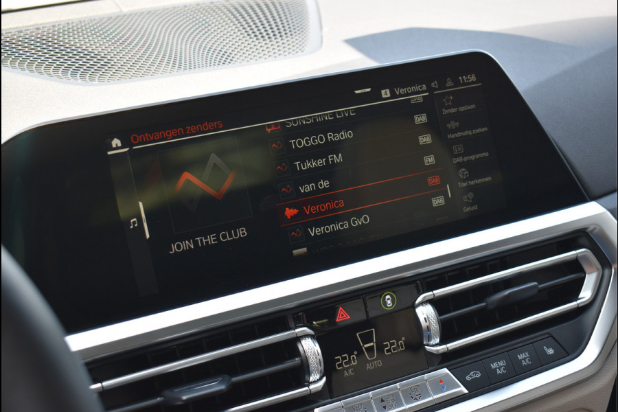 BMW 3 Serie Touring 330e xDrive M-Sport 292 Pk Pano Memory Head-Up Laser Vol Leder 19 Inch