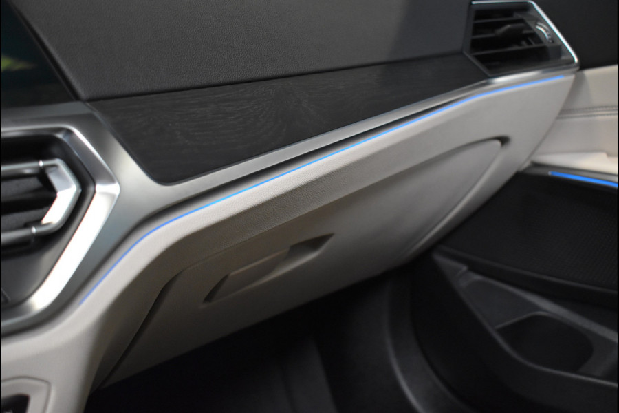 BMW 3 Serie Touring 330e xDrive M-Sport 292 Pk Pano Memory Head-Up Laser Vol Leder 19 Inch