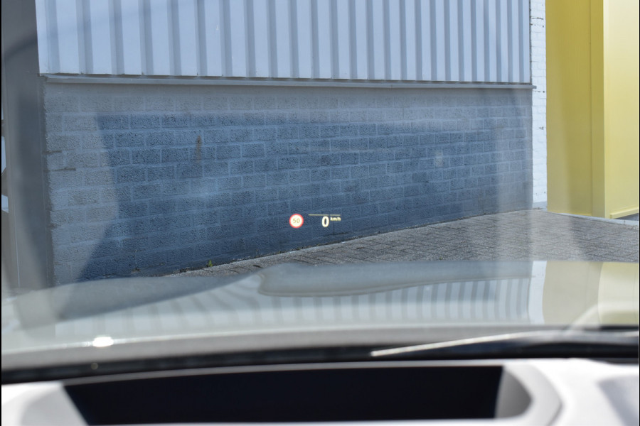 BMW 3 Serie Touring 330e xDrive M-Sport 292 Pk Pano Memory Head-Up Laser Vol Leder 19 Inch